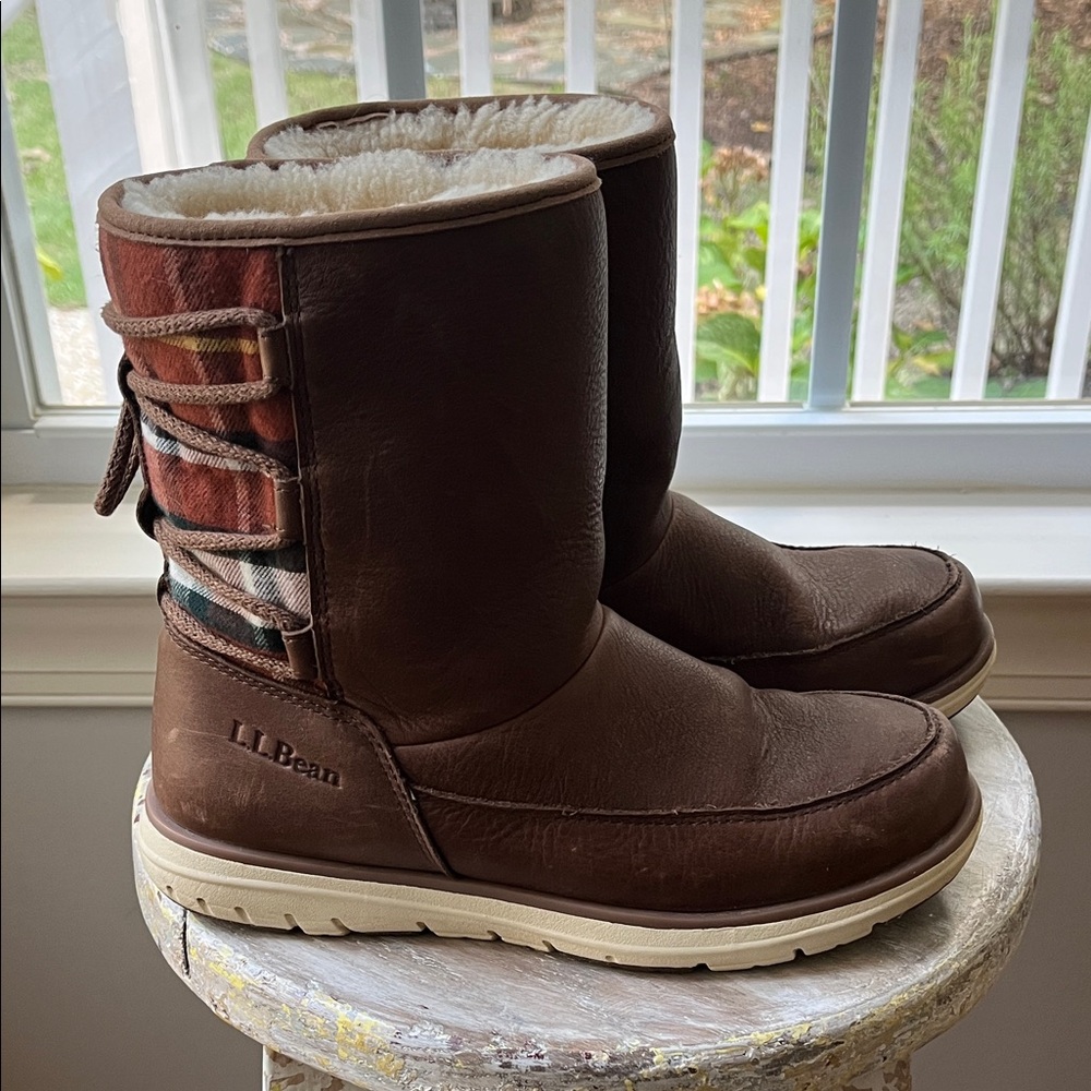 L.L. Bean Mountain Lodge Boot Muk Luk Lace Shearling Women's size 7